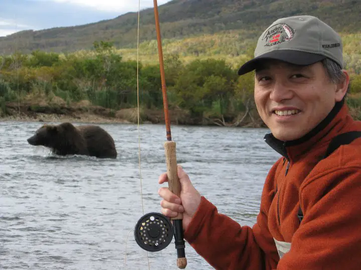 outdoor-channel-alaska-adventure-trip-winner-fishing-with-the-bears