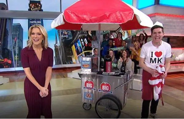 All of March Megyn Kelly's Big Applepalooza is sending studio audience members, and one online winner per day, home with great stuff. Because they're based in the city that never sleeps - New York City - they are giving away Big Apple-themed bounty.